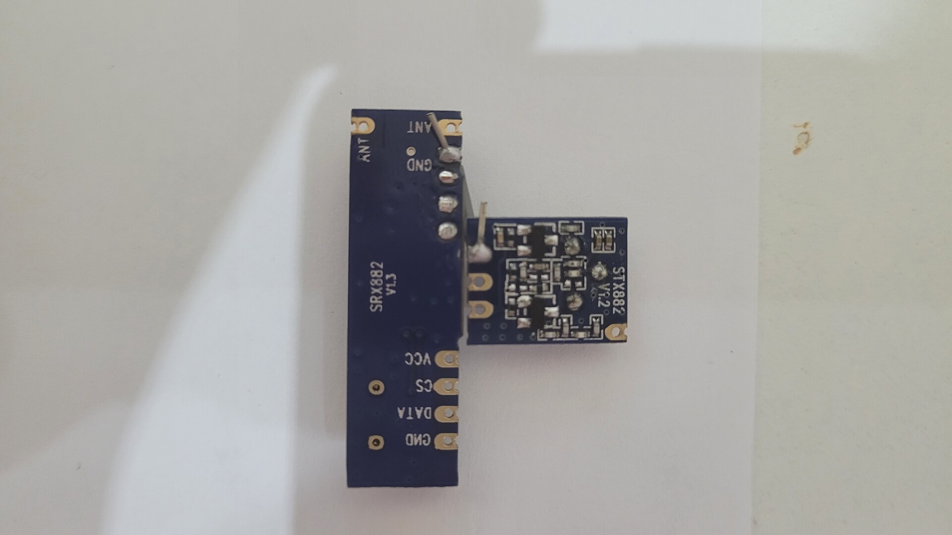 RF modules wired to shared power and ground